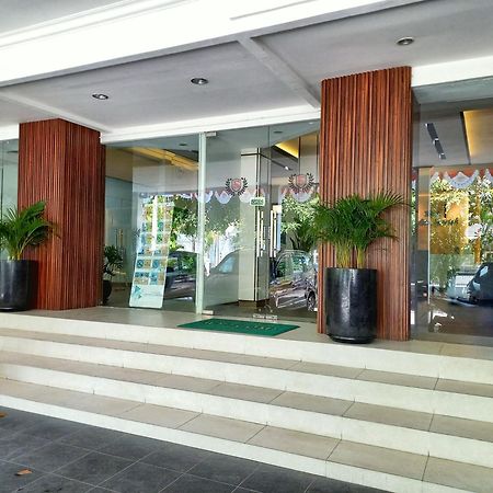 Andita Syariah Hotel Surabaya Luaran gambar
