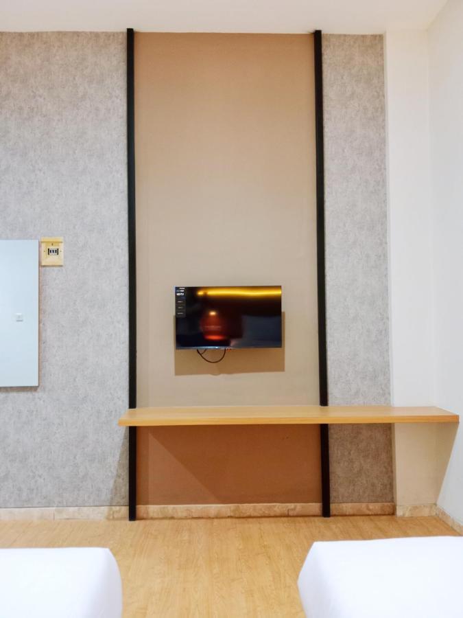 Andita Syariah Hotel Surabaya Luaran gambar