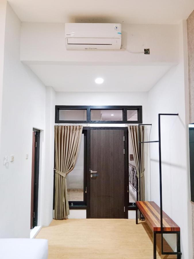 Andita Syariah Hotel Surabaya Luaran gambar