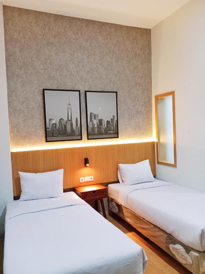 Andita Syariah Hotel Surabaya Luaran gambar